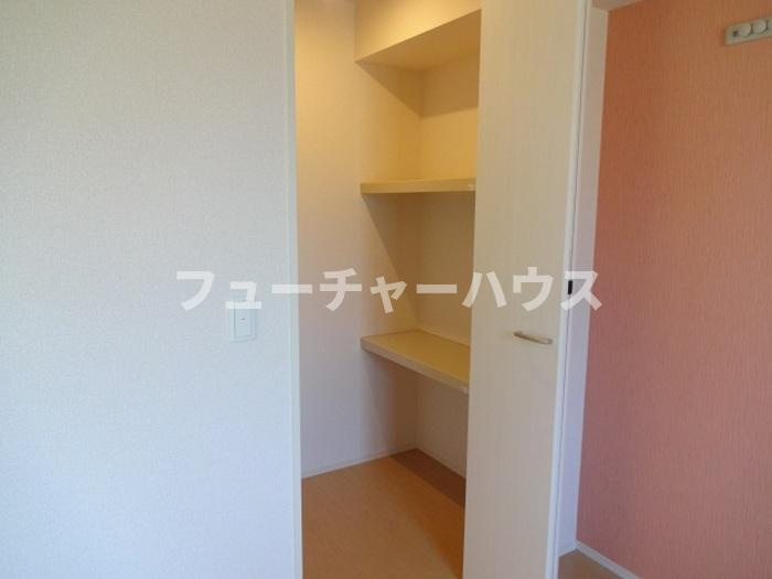 パークドオートム　Ｂの収納
