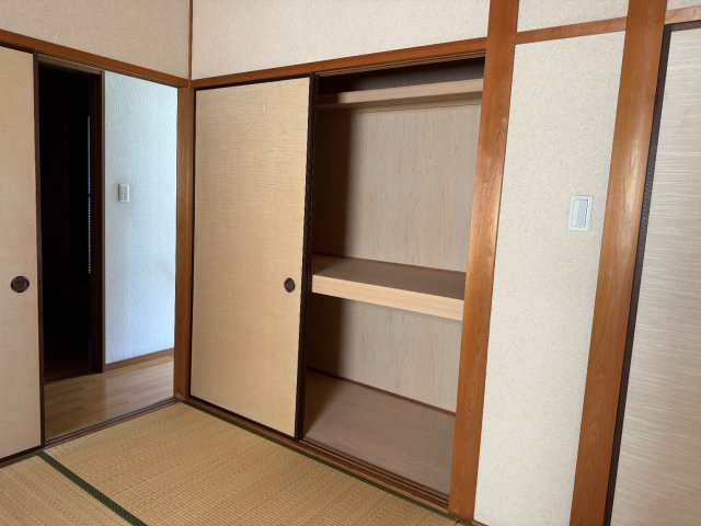 堺市西区鳳中町九丁　中古戸建の収納
