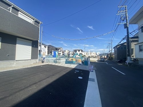 【居間・リビング】 | 【仲介手数料０円】秦野市ひばりヶ丘第2　新築一戸建て　全4棟 | 秦野市ひばりヶ丘第2　新築一戸建て　全4棟