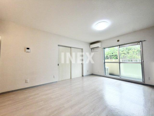横浜市港南区港南台７丁目の賃貸マンションの居間・リビング
