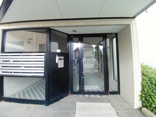 清保アイレックスコートのエントランス