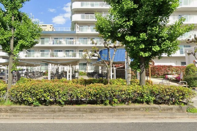日商岩井香枦園マンション2号棟の外観|【西波止町】バス停　徒歩1分