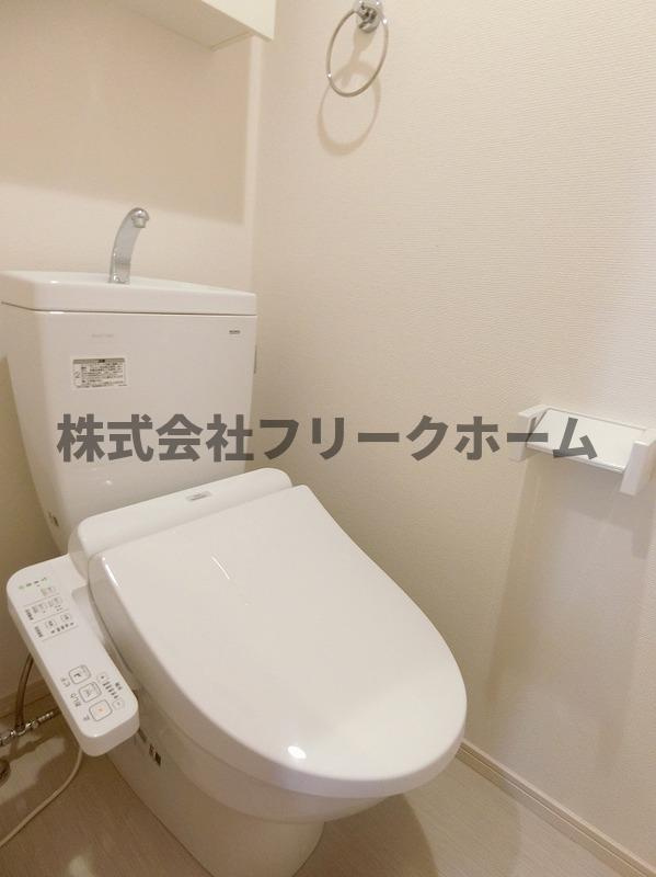 三鷹市牟礼６丁目のアパートのトイレ
