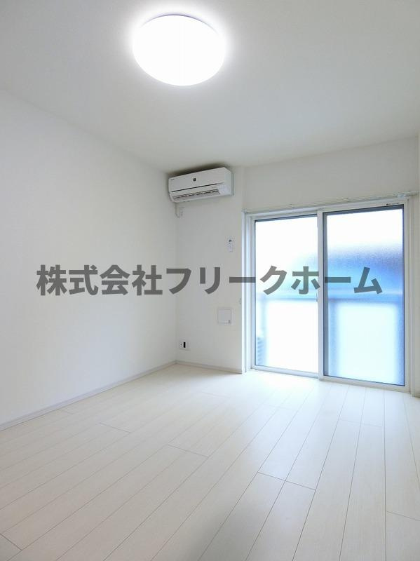 三鷹市牟礼６丁目のアパートの居間・リビング
