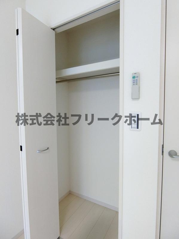 三鷹市牟礼６丁目のアパートの収納