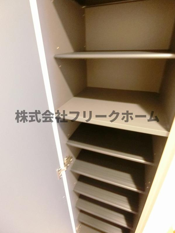 三鷹市牟礼６丁目のアパートの収納