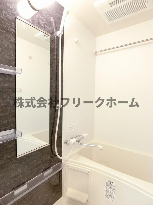 三鷹市牟礼６丁目のアパートの浴室
