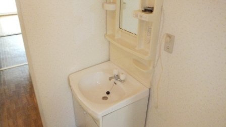 グレース西船橋の洗面所|独立洗面台ついてます