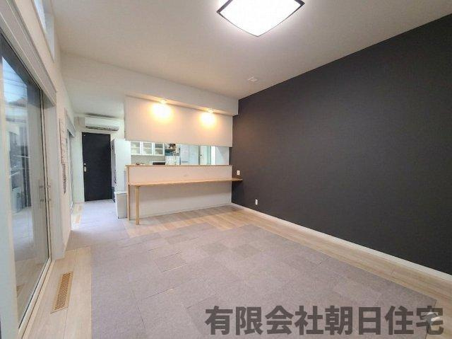 【居間・リビング】 | 東出雲町揖屋中古戸建 | ゆったりとしたおしゃれなリビングです