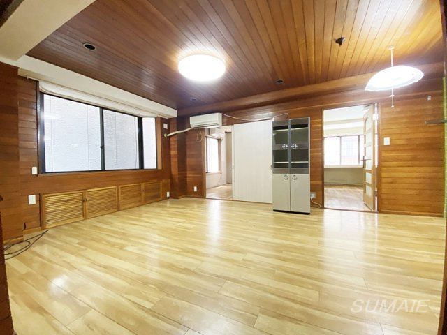 Ｋ＆Ｔビルの居間・リビング|15帖のLDK☆