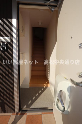 【玄関】 | ピースタウン川東