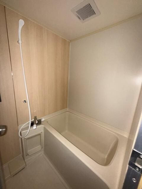 横浜市戸塚区名瀬町の賃貸マンションの浴室