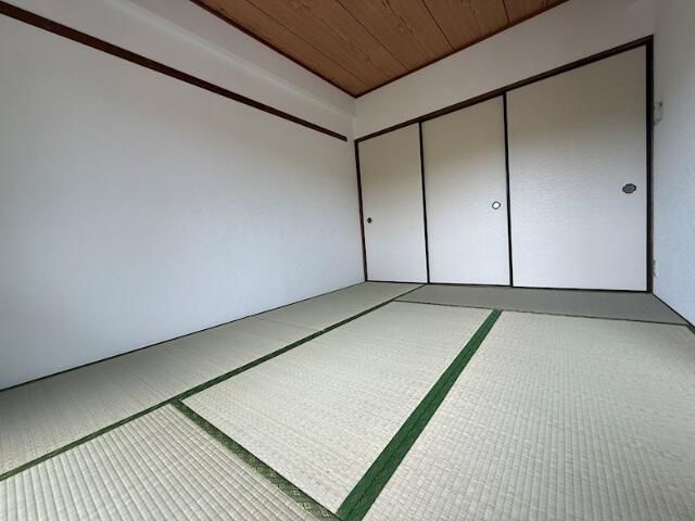 横浜市戸塚区名瀬町の賃貸マンションの寝室