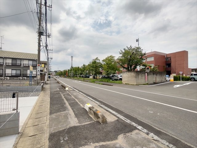 【前面道路含む現地写真】の画像
