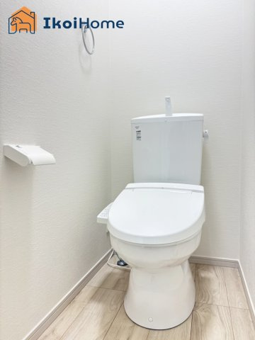 明石市大道町1丁目　1期　全2棟　1号棟　新築戸建のトイレ|【ホームページに現地動画掲載中】●年中無休：当日予約可●1階・2階ウォッシュレット付のお手洗いです