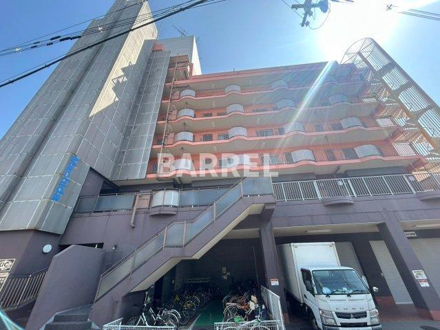 エヌエムセーズの外観