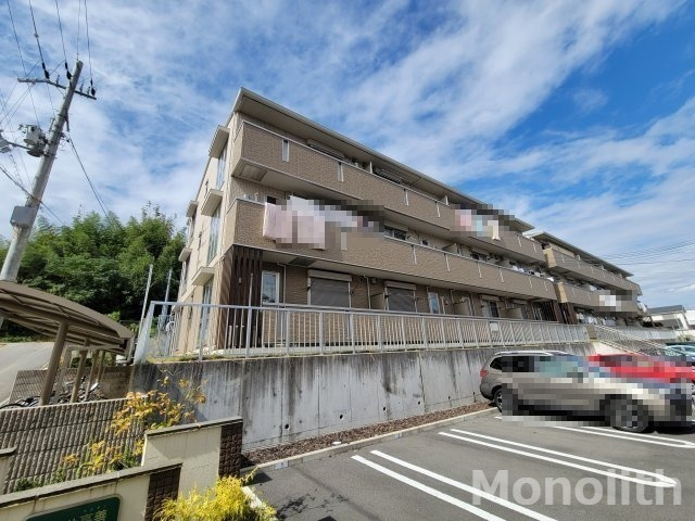 カーサ高善Ａ棟の駐車場