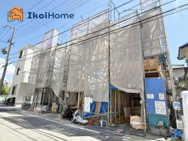 明石市大道町1丁目　全2棟　2号棟　新築戸建の前面道路含む現地写真|●資料・カタログのご請求無料●前面道路は西側4ｍになります。交通量少なく安心の住環境です。