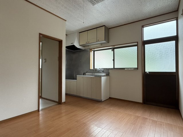 仁井田町寺前貸家のキッチン