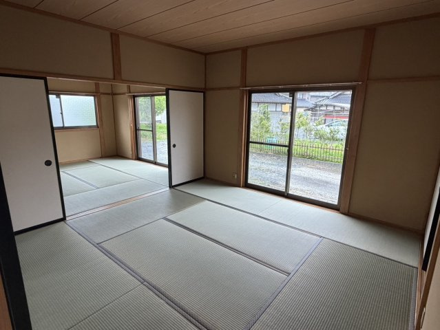 仁井田町寺前貸家の和室