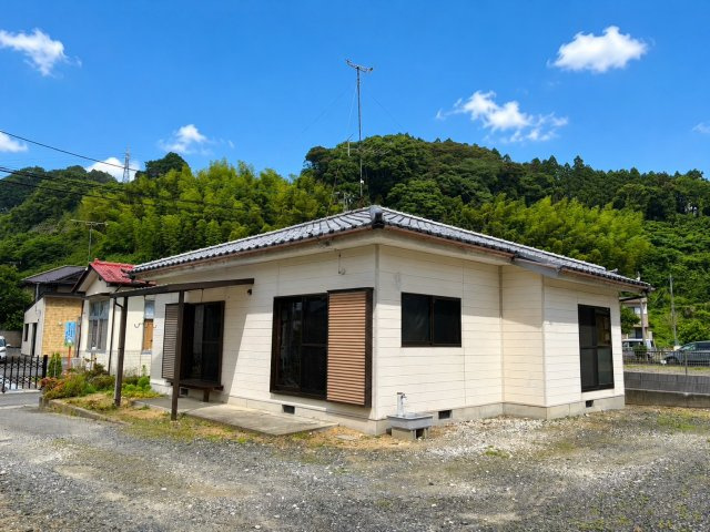 仁井田町寺前貸家
