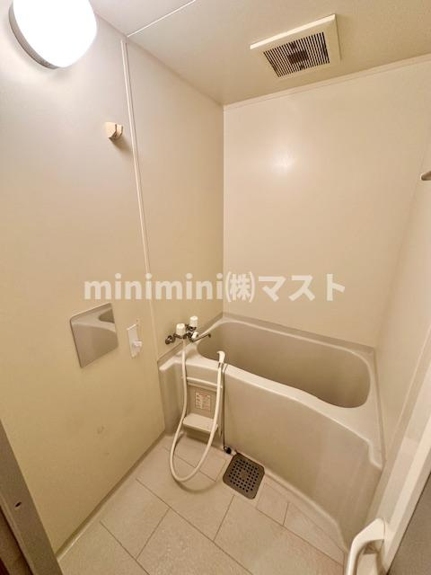 シュロスヒロカズ大手前の浴室|他号室参考写真