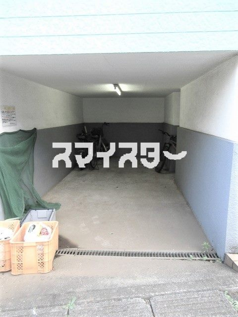 エイト砂川の駐車場