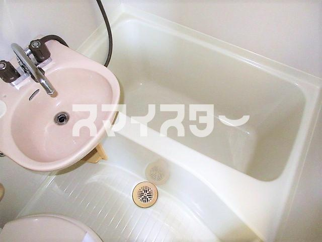 エイト砂川の浴室
