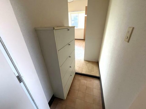 エイト砂川の玄関