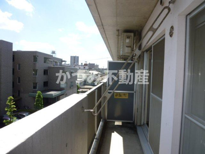 【バルコニー】 | リベラルシティハイツ | 同物件参考写真。