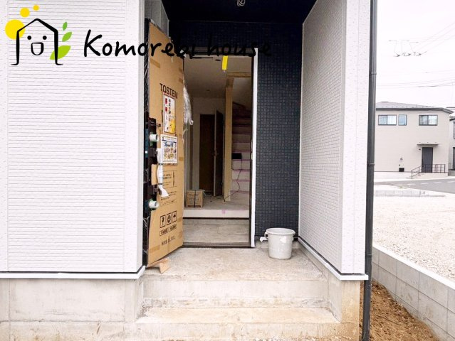 さいたま市見沼区南中野　ガーデンパーク　3期　新築一戸建て　ブルーミングガーデン　21の玄関|10/23撮影