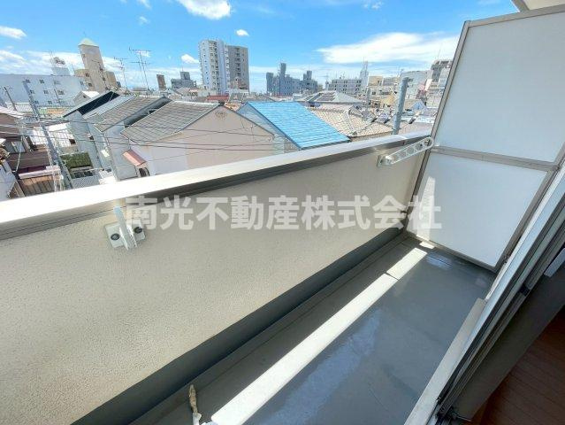インパレス小阪のバルコニー