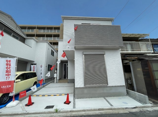 京都市伏見区深草仙石屋敷町　第1期　新築一戸建ての外観|安心の10年保証！外観を美しく保ち、雨水で汚れを落とします！気になることがありましたら、お気軽にお問い合わせください！