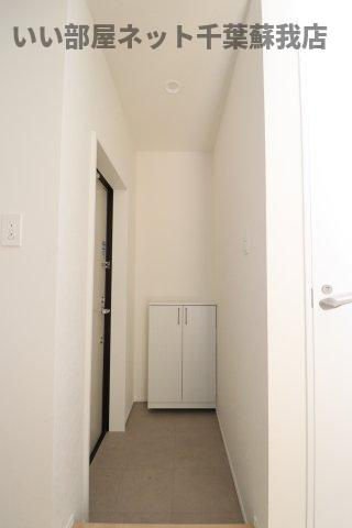 ラ・ターナ本千葉の玄関|明るい玄関です