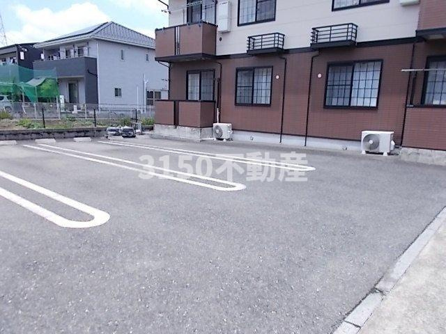 ティンカーベルＢの駐車場|駐車スペースもあります