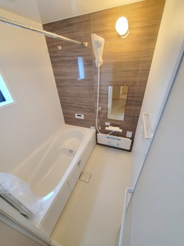 八潮市　八條　新築戸建　全1棟の浴室|掲載写真は施工例です。物件の魅力だけでなく、購入前に確認しておきたいポイントもわかりやすくご案内します。
