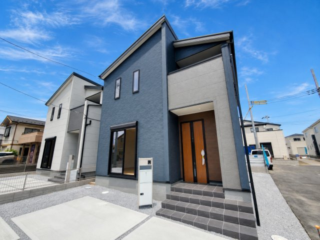 八潮市　八條　新築戸建　全1棟の外観|掲載写真は施工例です。完成後の暮らしをイメージしやすいよう、仕様や周辺環境もあわせてご紹介いたします。
