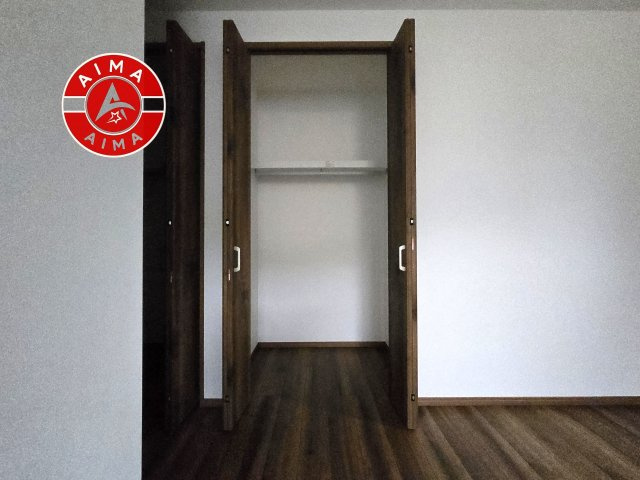 大野城市乙金東3丁目第1-2棟（1号棟）の収納|洋服や大きな荷物が多い方や人数の多いご家族などは、一般的なクローゼットよりもウォークインクローゼットのほうが使い勝手が良いです。