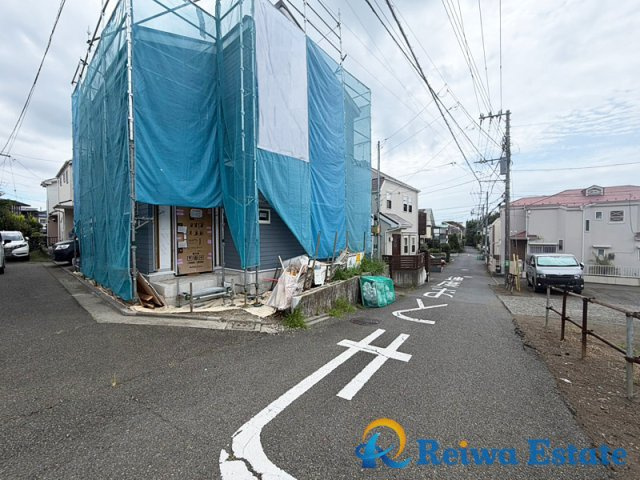 新築戸建　茅ヶ崎市浜須賀の前面道路含む現地写真