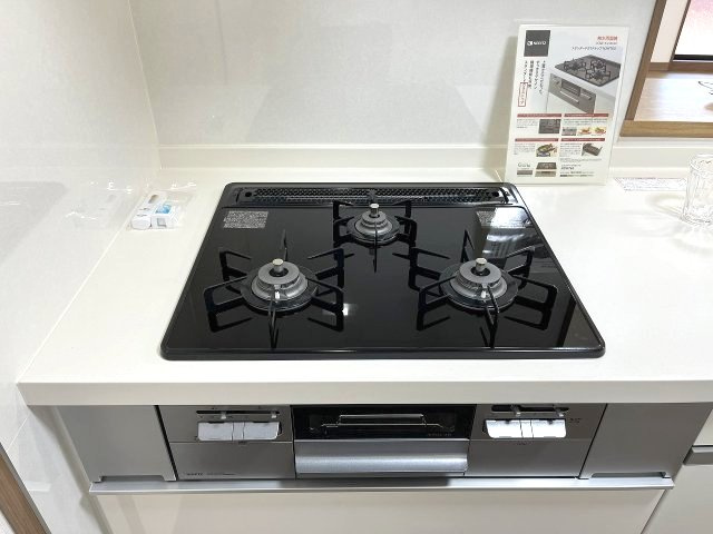 宝マンションサザンスクエア壱番館のその他|使い勝手もよく人気なシステムキッチン！※小物はディスプレイのため含まれません