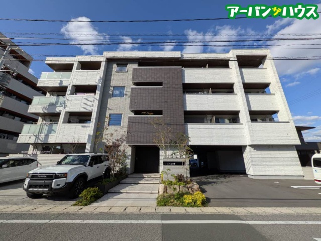 シャーメゾン上中野