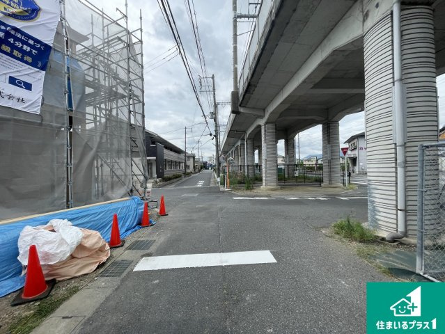 大津市真野　第4期　新築一戸建ての前面道路含む現地写真|周辺は落ち着いた街並みの住宅地！子育てがしやすい住環境です！まだ未完成ですが、現地でしかわからない事もございます。是非一度ご覧ください。