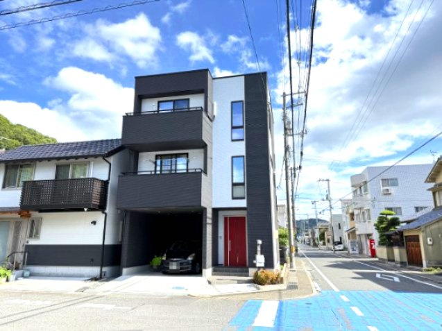 呉市広塩焼1丁目戸建て