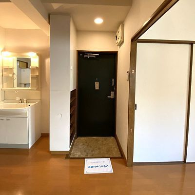 ファインステージ坪井の玄関