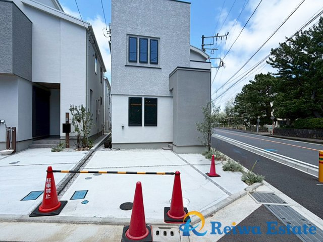 新築戸建　茅ヶ崎市柳島海岸の駐車場