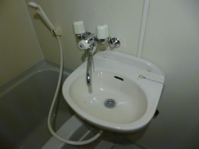 ウィステリアコート西中新田Ⅲのトイレ|トイレ棚