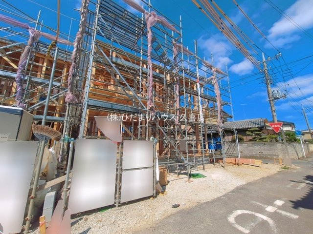 幸手市中第2　新築一戸建て　02　リーブルガーデンの前面道路含む現地写真|26/07/31　撮影