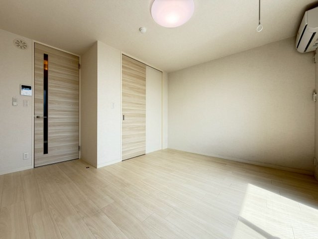 【寝室】