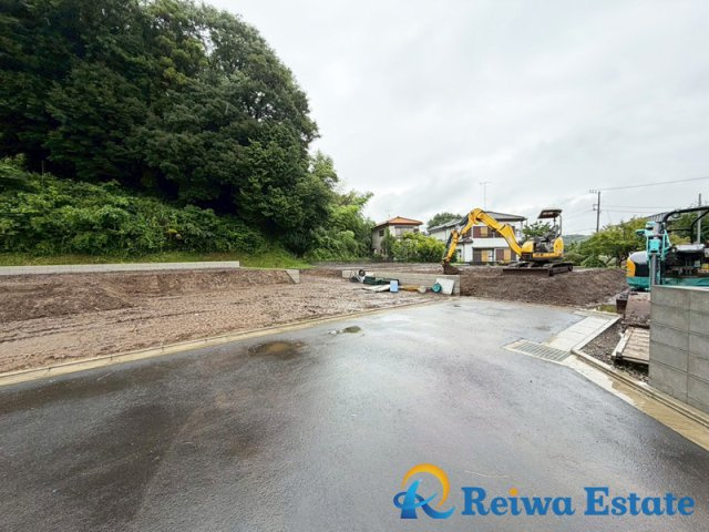 売地　茅ヶ崎市堤の前面道路含む現地写真