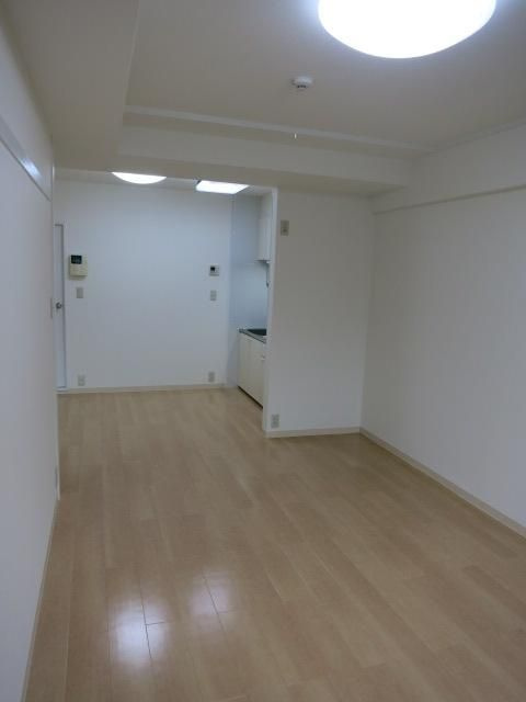 入間市駅前ビルの寝室